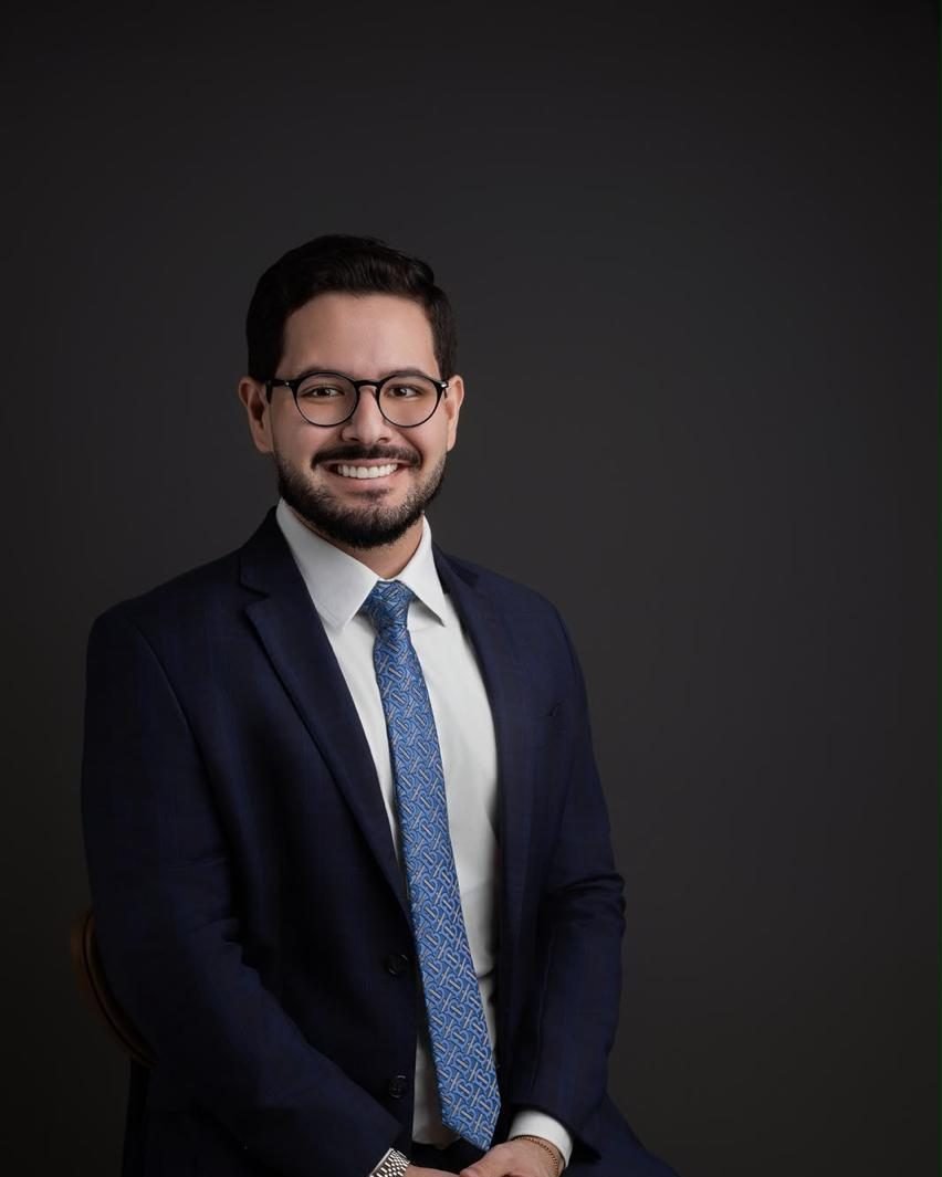 Dr. Leandro C. Oliveira, advogado criminalista em Vitória ES